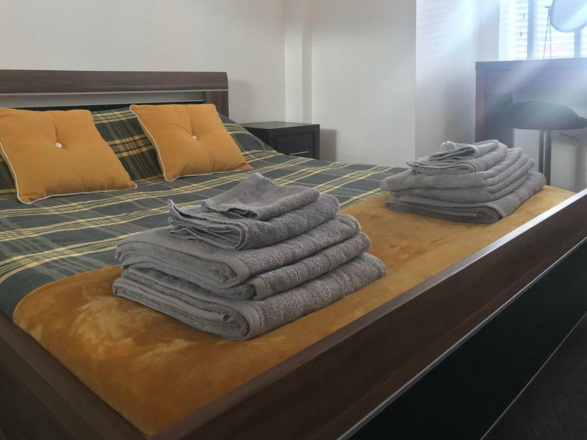 Luxury 1 Bed Apartment In City Centre With Parking チェスター エクステリア 写真