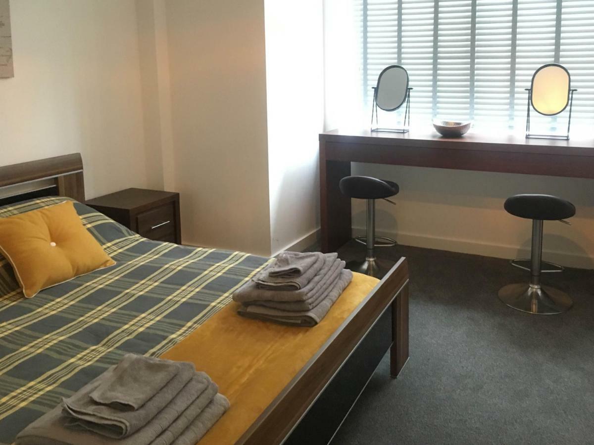 Luxury 1 Bed Apartment In City Centre With Parking チェスター エクステリア 写真