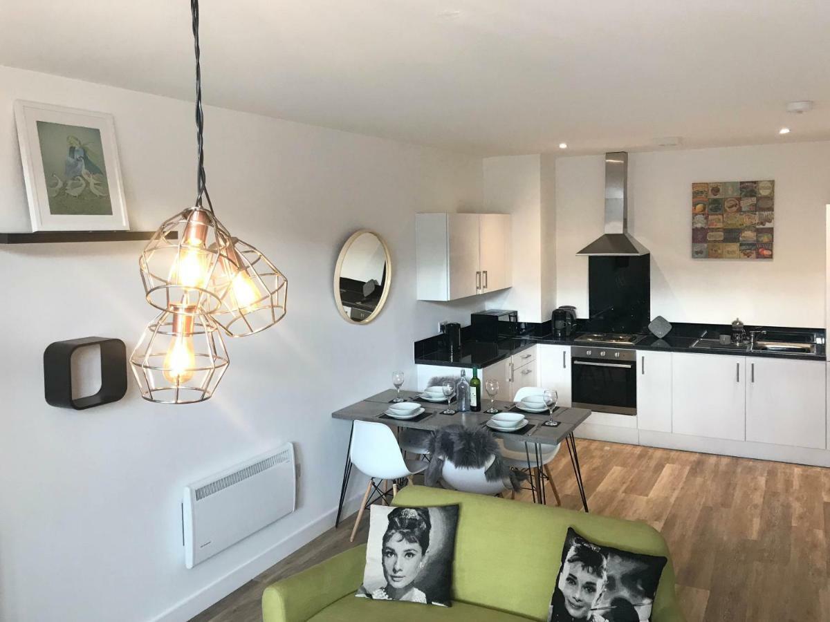 Luxury 1 Bed Apartment In City Centre With Parking チェスター エクステリア 写真