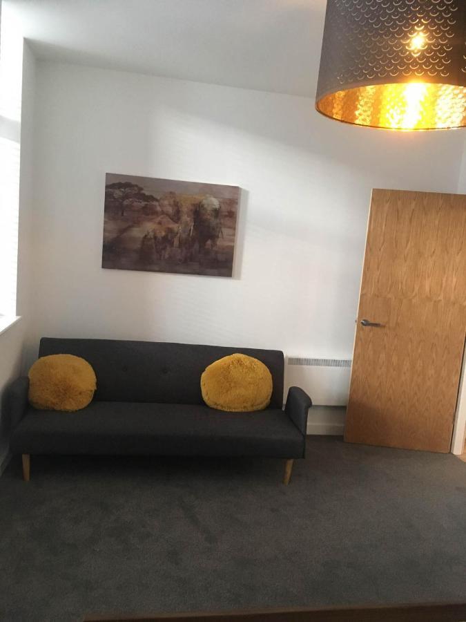 Luxury 1 Bed Apartment In City Centre With Parking チェスター エクステリア 写真